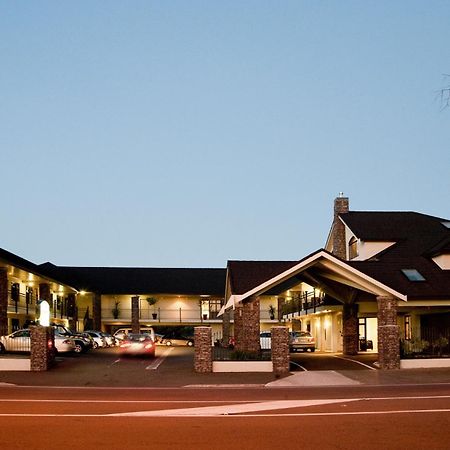 וונגאנואי Aotea Motor Lodge מראה חיצוני תמונה The River Lee Hotel