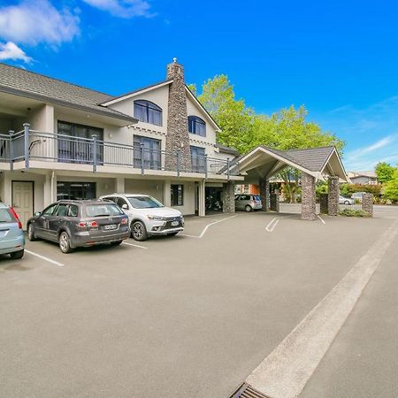 וונגאנואי Aotea Motor Lodge מראה חיצוני תמונה The hotel's carpark