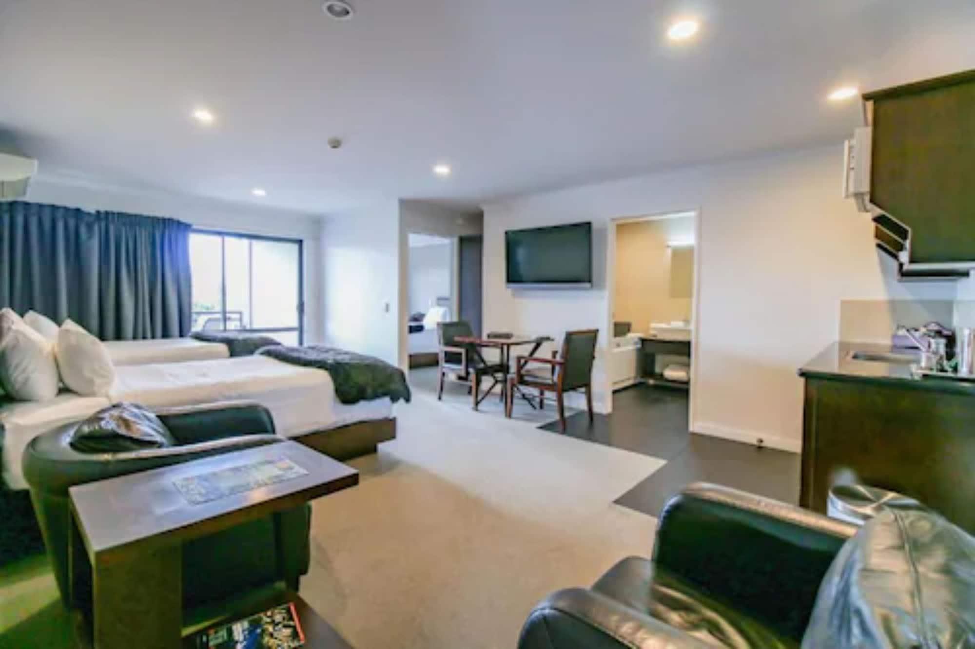 וונגאנואי Aotea Motor Lodge מראה חיצוני תמונה A typical studio apartment