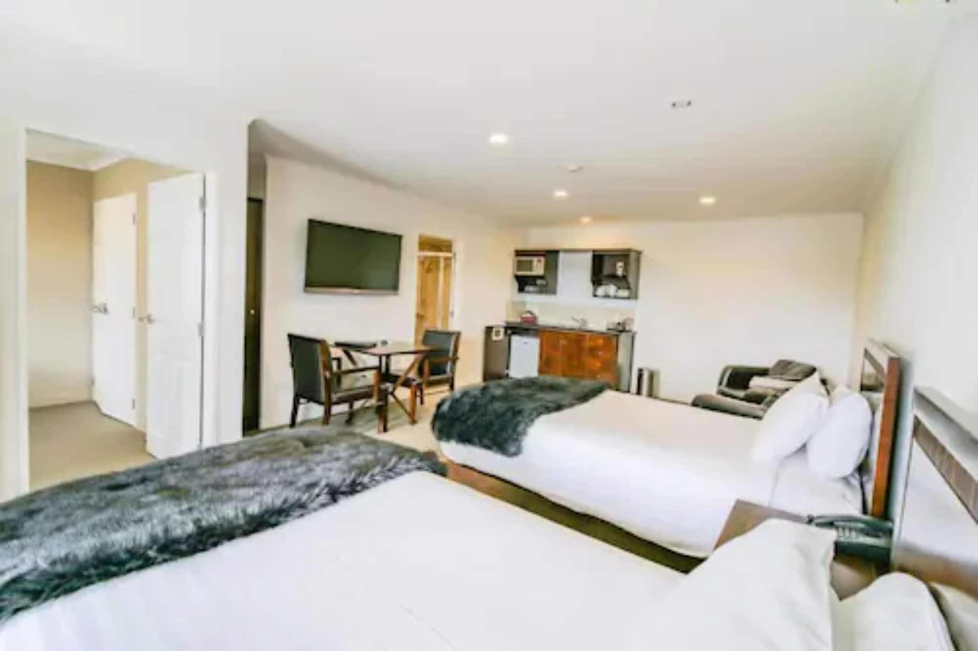 וונגאנואי Aotea Motor Lodge מראה חיצוני תמונה A typical studio apartment