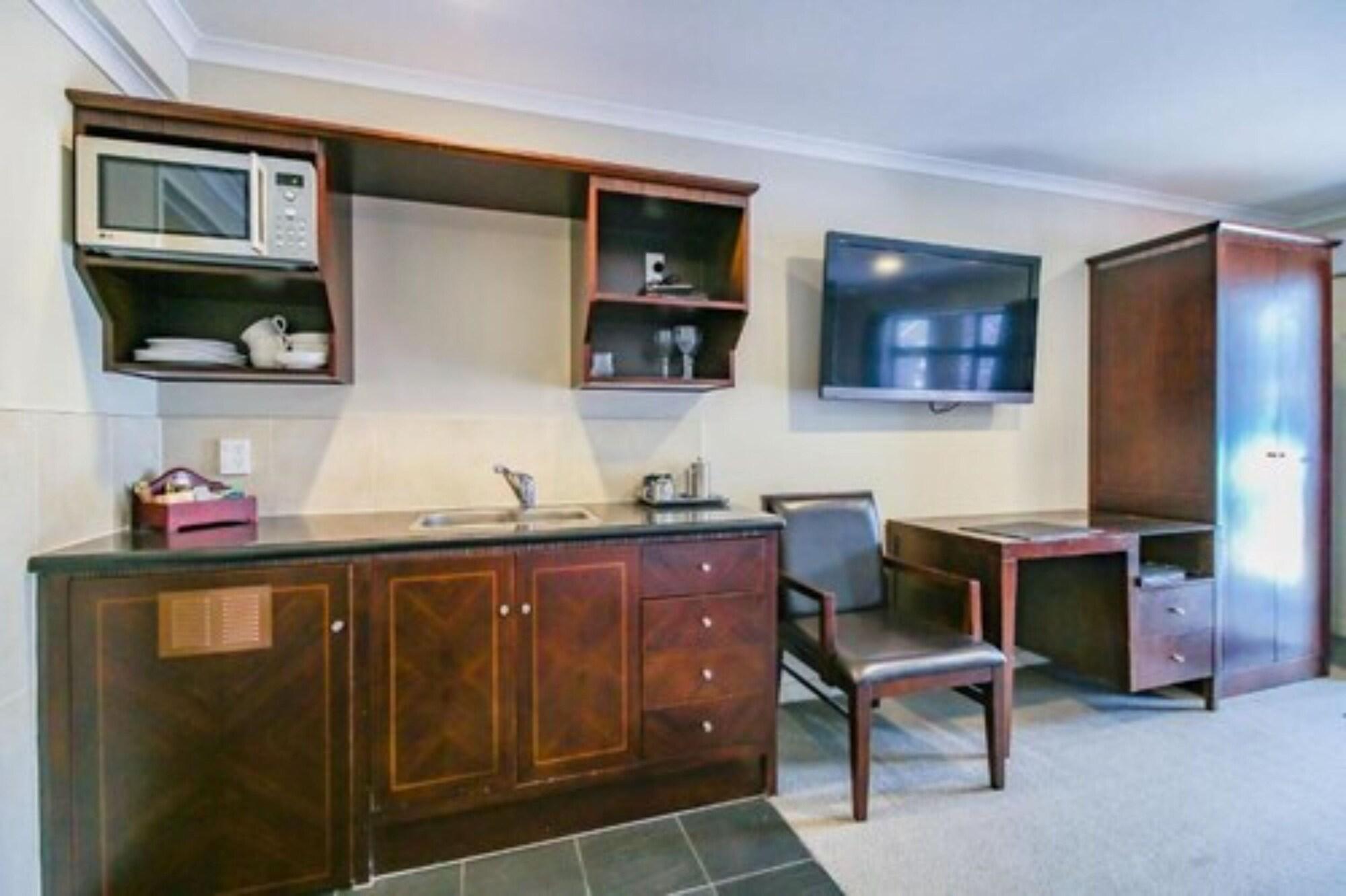 וונגאנואי Aotea Motor Lodge מראה חיצוני תמונה A typical studio apartment