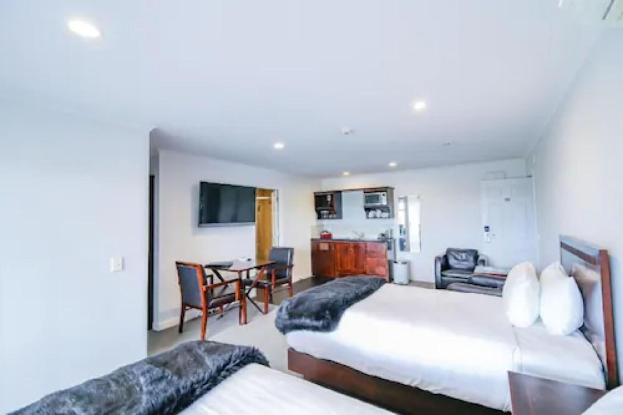 וונגאנואי Aotea Motor Lodge מראה חיצוני תמונה A typical studio apartment