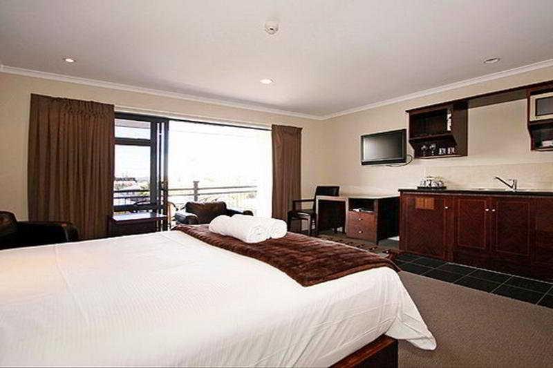 וונגאנואי Aotea Motor Lodge מראה חיצוני תמונה A typical studio apartment