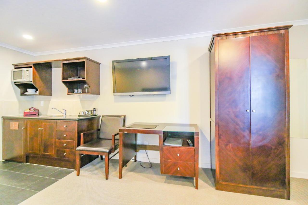 וונגאנואי Aotea Motor Lodge מראה חיצוני תמונה A typical studio apartment