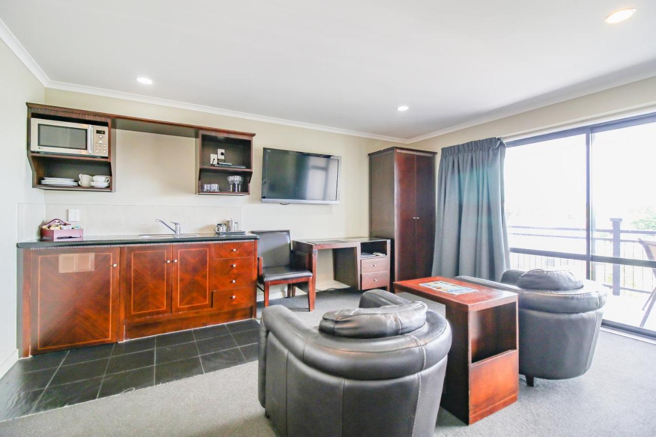 וונגאנואי Aotea Motor Lodge מראה חיצוני תמונה A typical studio apartment
