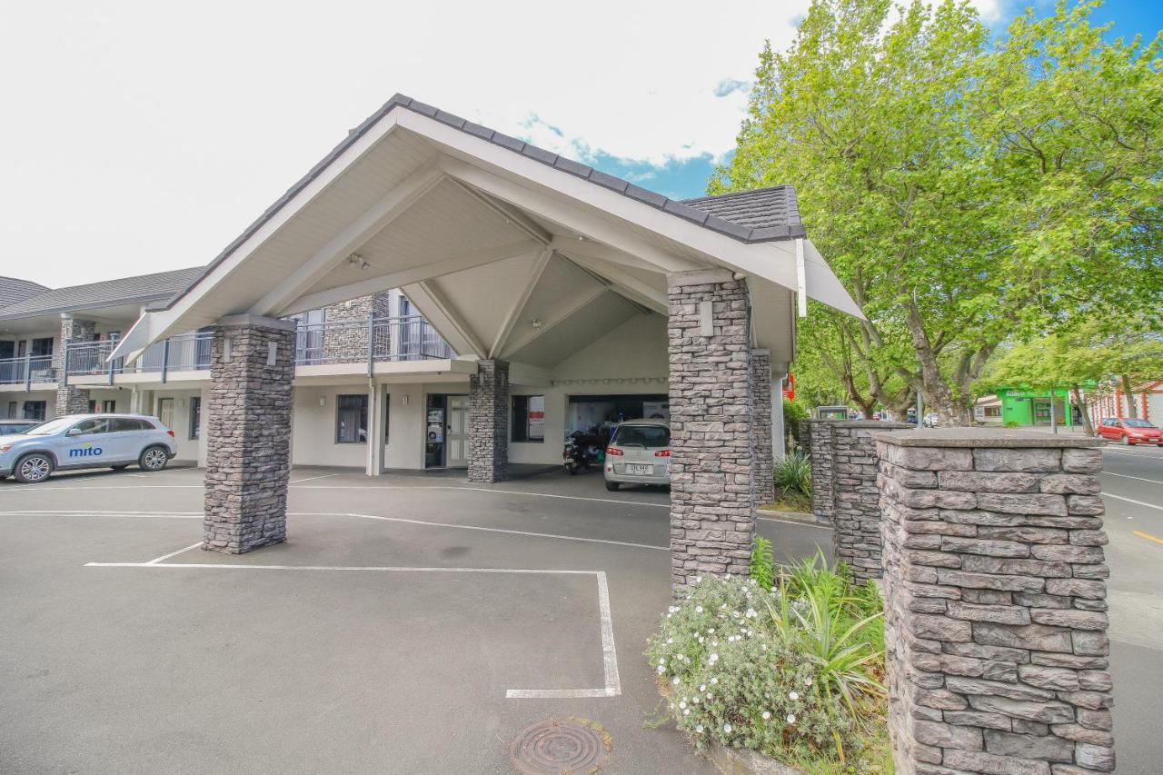 וונגאנואי Aotea Motor Lodge מראה חיצוני תמונה Entrance to the hotel