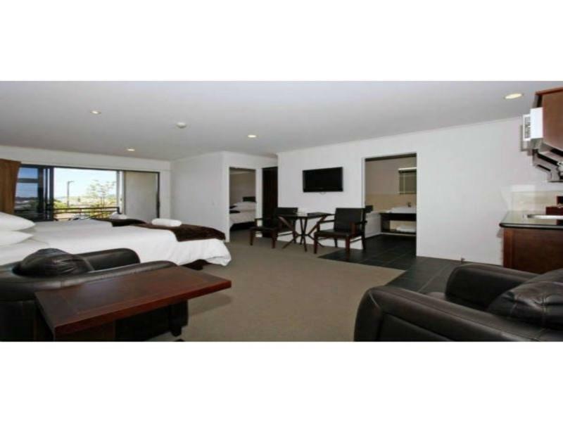 וונגאנואי Aotea Motor Lodge מראה חיצוני תמונה A suite at the hotel